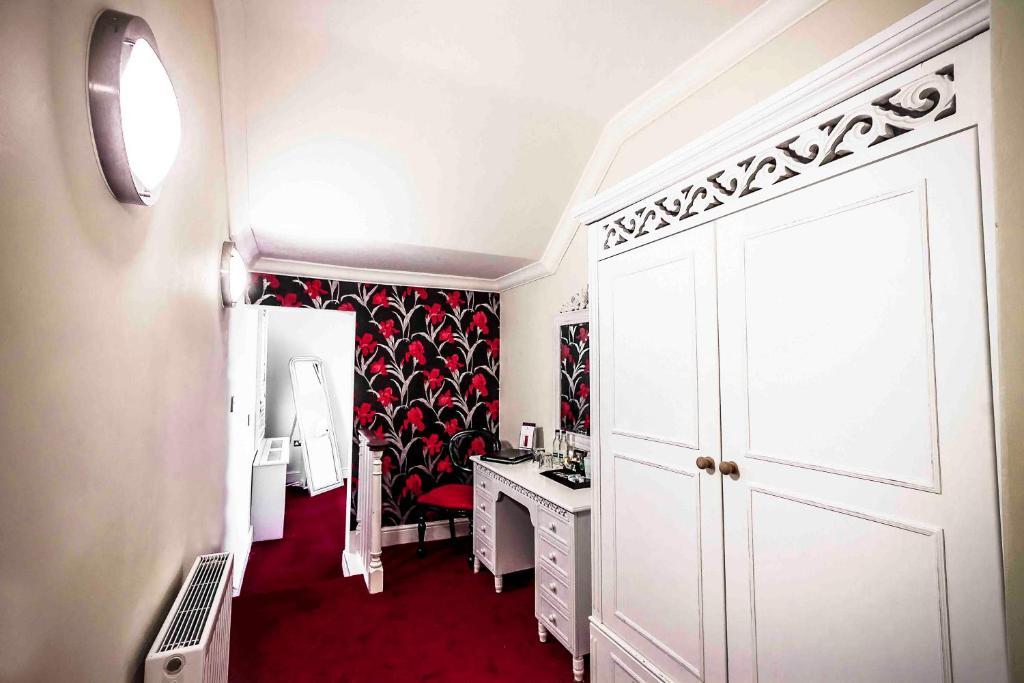 The Commercial Hotel Chester Esterno foto