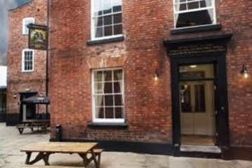 The Commercial Hotel Chester Esterno foto